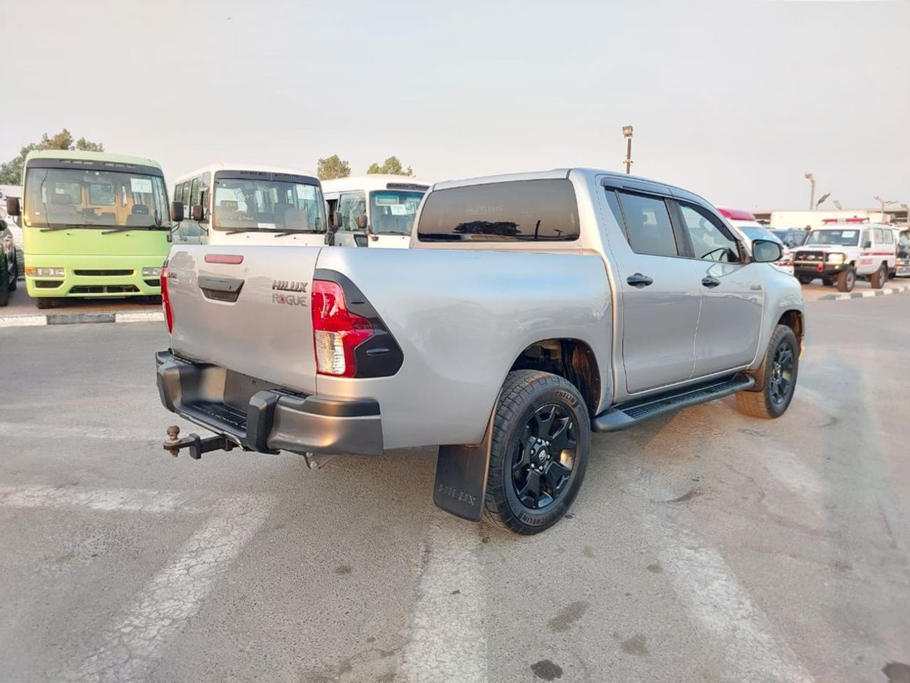 Toyota Hilux 2020 TOYOTA HILUX ROGUE RHD DIESEL AUTOMATIC (PM49435)