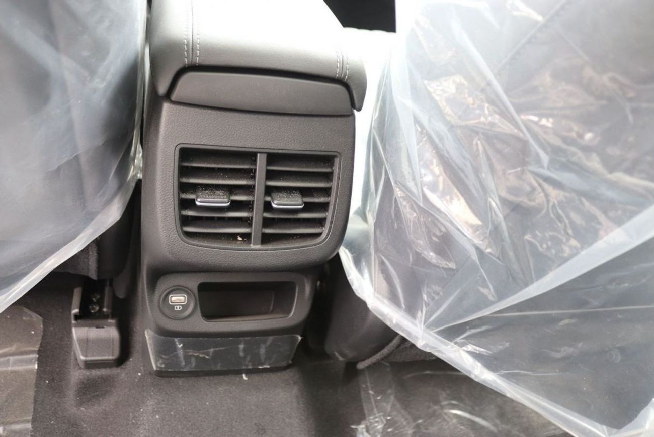 Kia Seltos 1.6 L, PREMIUM, KEYLESS ENTRY, PUSH START, BOSE SOUND SYSTEM, ELECTRIC SEAT, 2023 FOR EXPORT