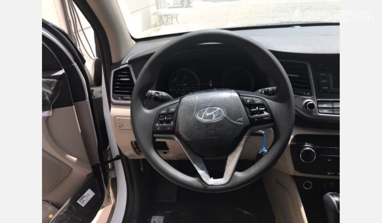 Hyundai Tucson mid option