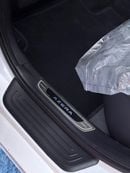 هيونداي أزيرا The 2016 Hyundai Azera Limited Edition is a full-size sedan that offers a blend of luxury and comfor