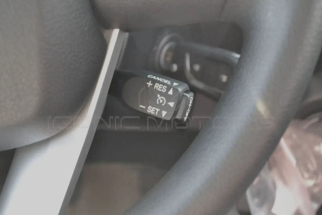 تويوتا هيلوكس 2025 TOYOTA HILUX 2.7L PETROL MANUAL 4X4 SR5