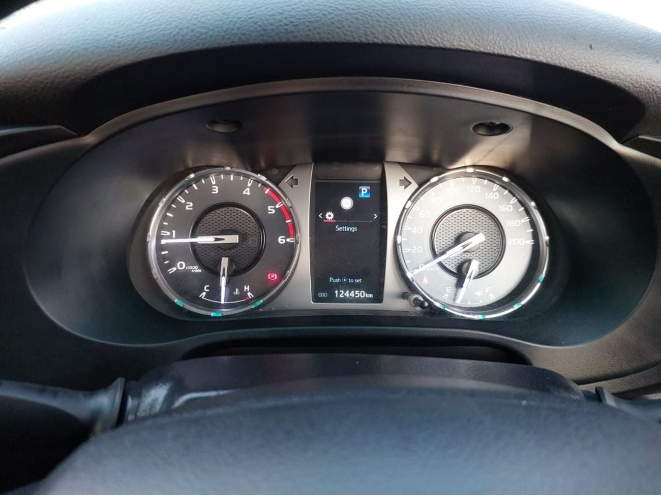 Toyota Hilux 2022 TOYOTA HILUX SMART CAB RHD DIESEL AUTOMATIC 2.4L 2GD ENGINE (PM40191)