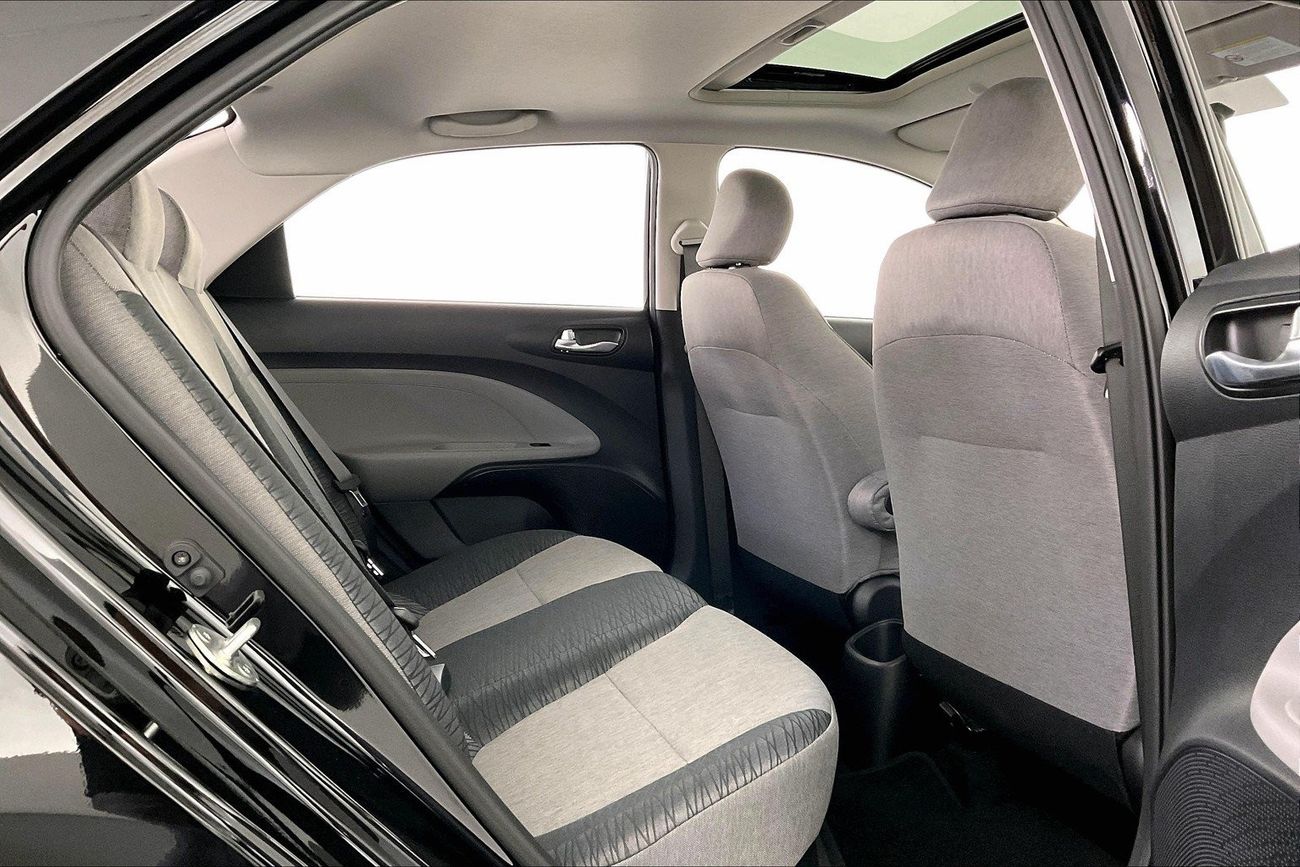 ميتسوبيشي اتراج GLX Mid | ضمان مجاني لمدة عام | 0 دفعة أولى