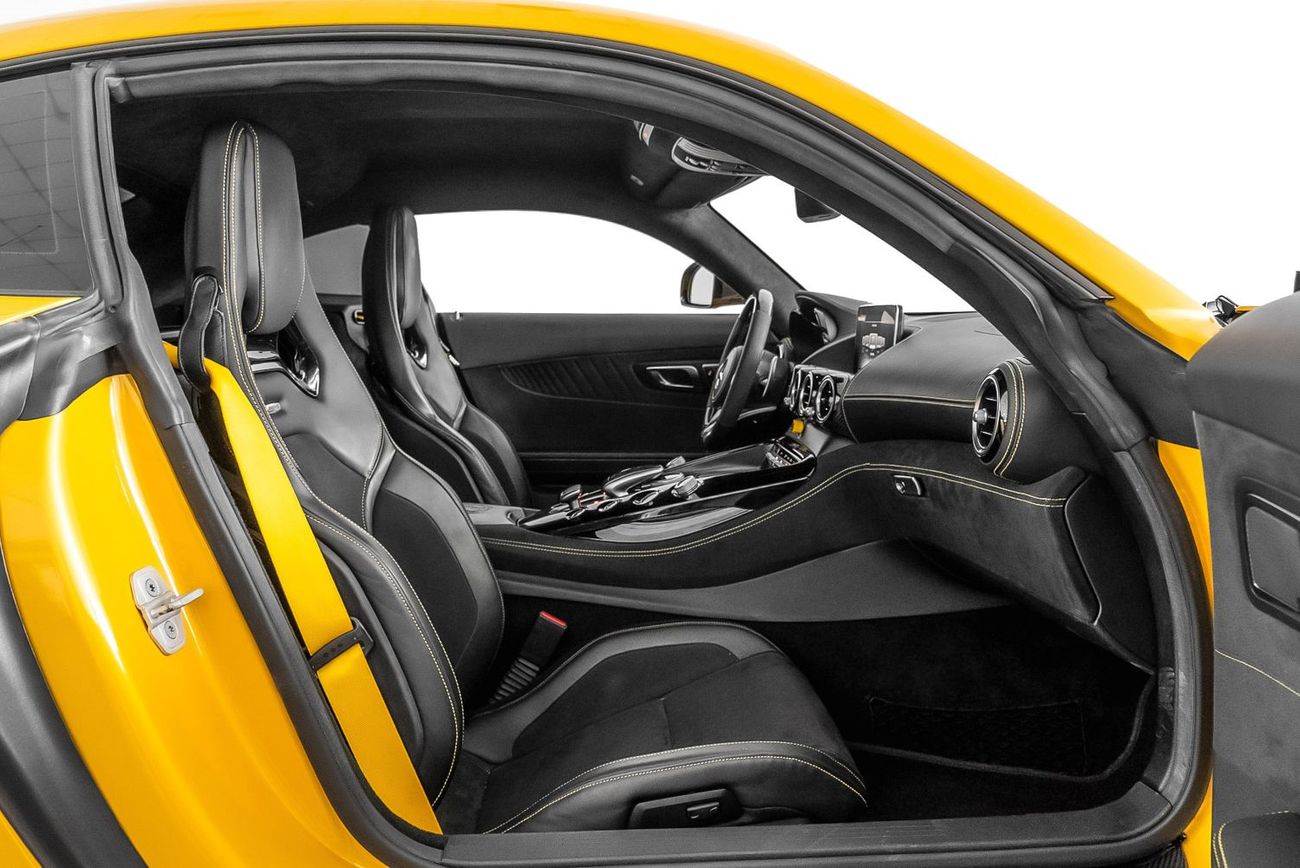 مرسيدس بنز AMG GTR 