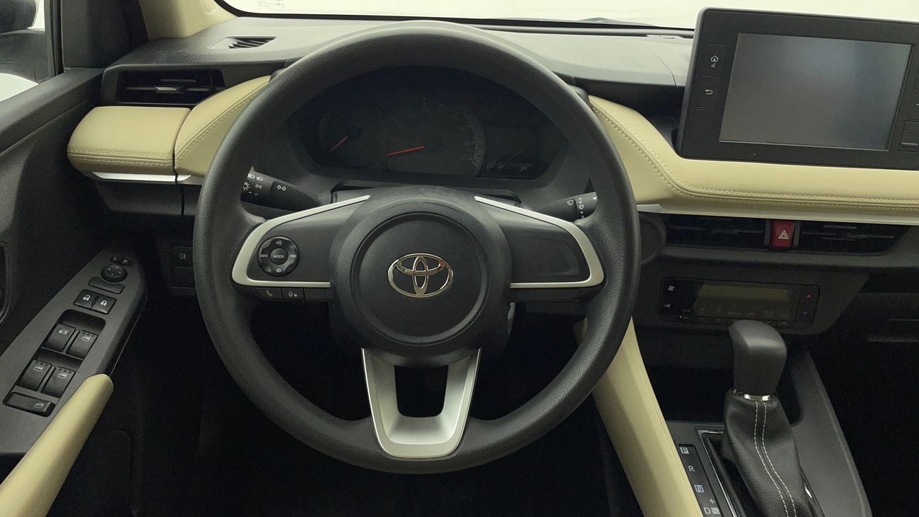 تويوتا يارس E 1.5 | بدون دفعة مقدمة | اختبار القيادة في المنزل