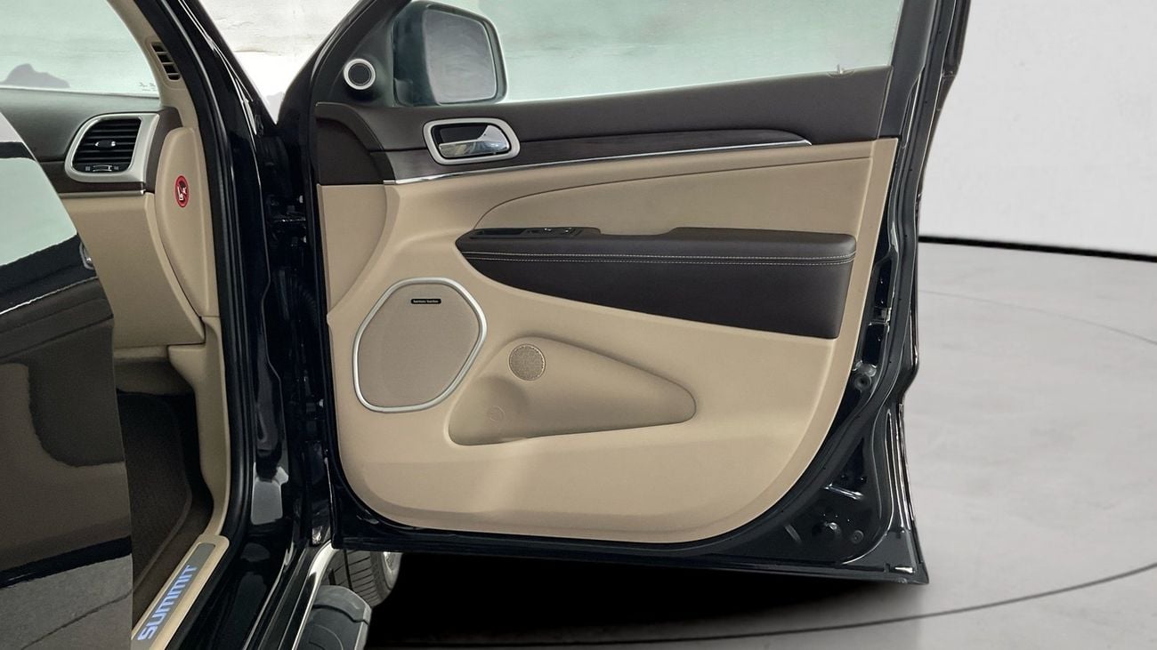 جيب جراند شيروكي Summit | شامل الضمان | 0 ﺪﻔﻋﺓ ﺃﻮﻟﻯ