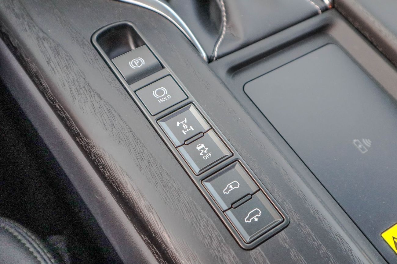 Lexus LX 600 2025 Lexus LX600 (VJA310) 3.5L SUV in Beige with off-road tires