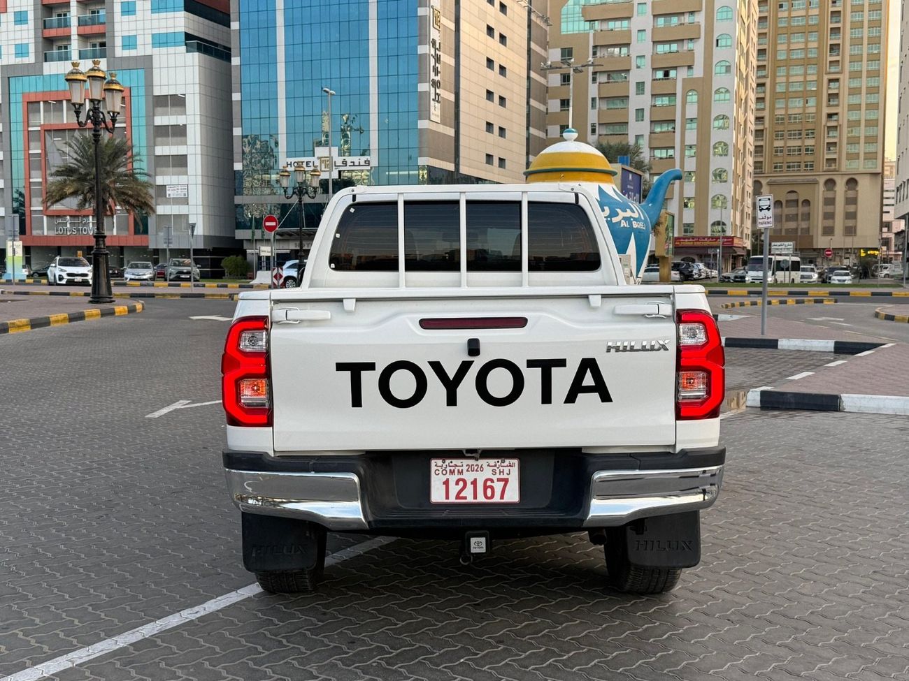 تويوتا هيلوكس SR Right Hand Drive