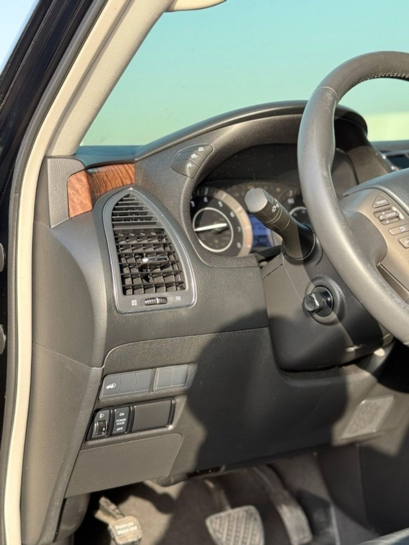 Nissan Armada SL 4WD