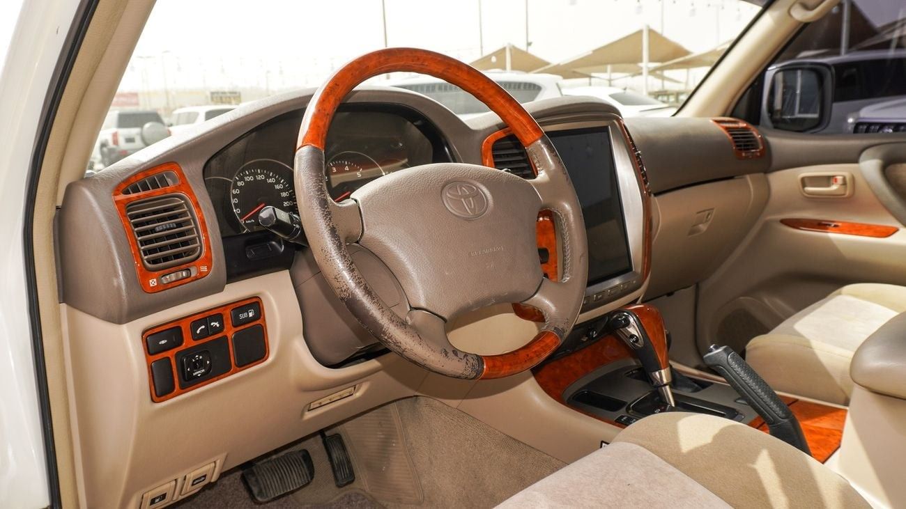 Toyota Land Cruiser GXR V6