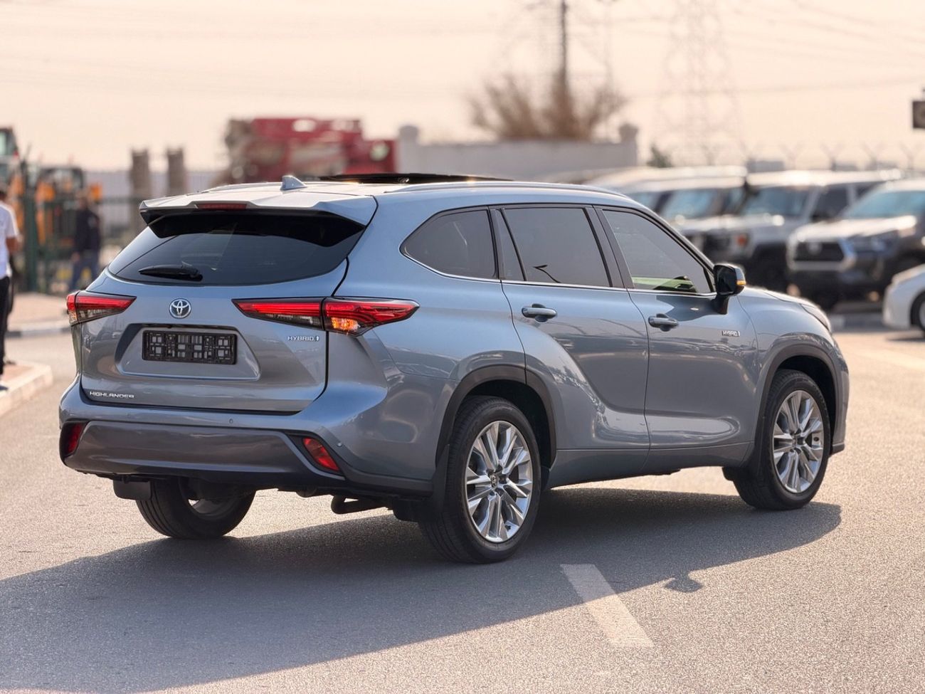 تويوتا هايلاندر Hybrid Platinum 2.5L | 360 camera, panoramic , head up display