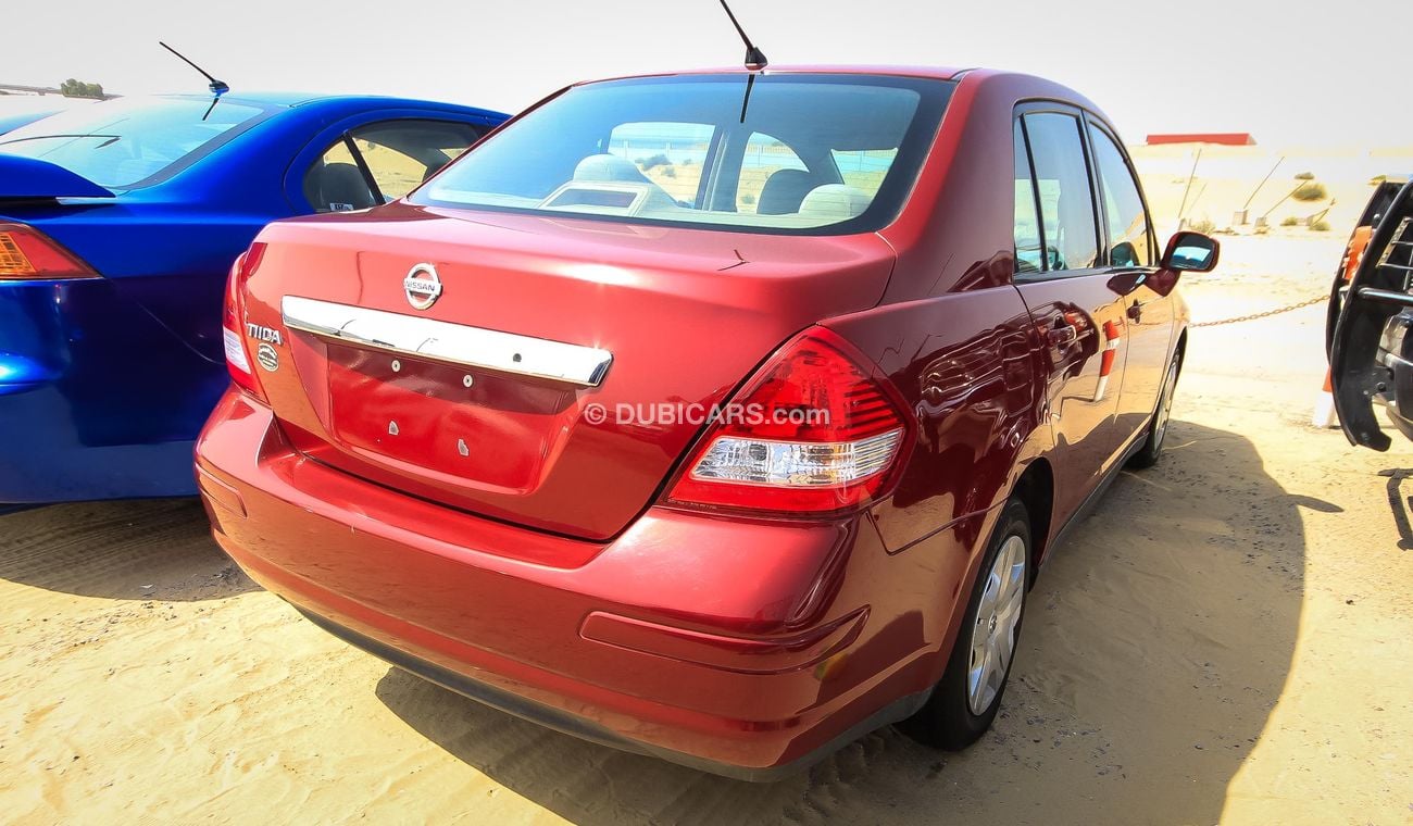 Nissan Tiida