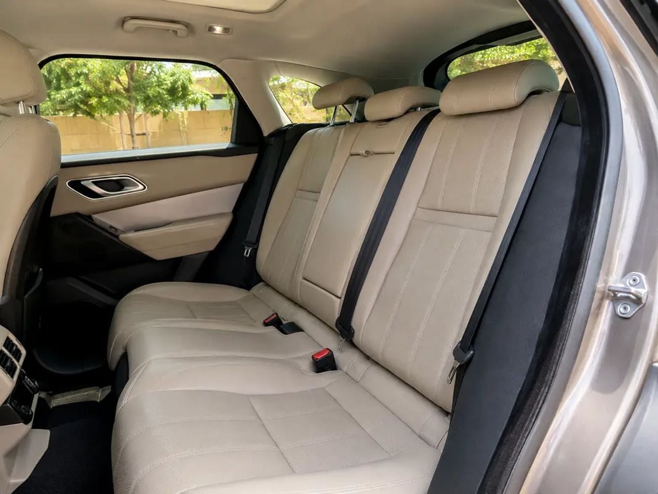 Land Rover Range Rover Velar P250 Stunning P250 S | GCC Specs | Low Mileage