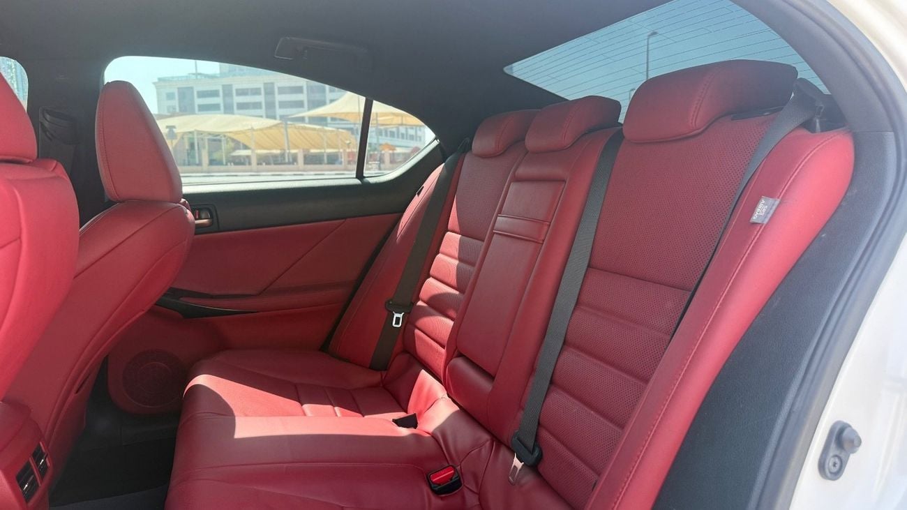 لكزس IS 350 F Sport Platinum 3.5L