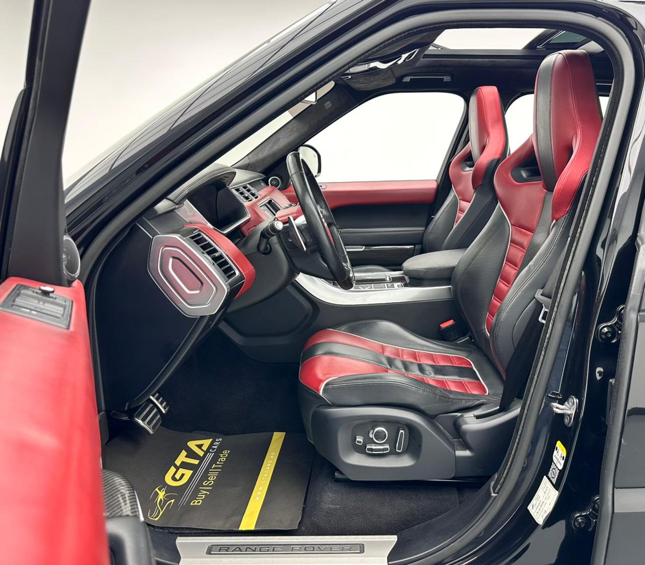 لاند روفر رينج روفر سبورت 2016 Range Rover Sport SVR, Top Option, Excellent Condition, GCC