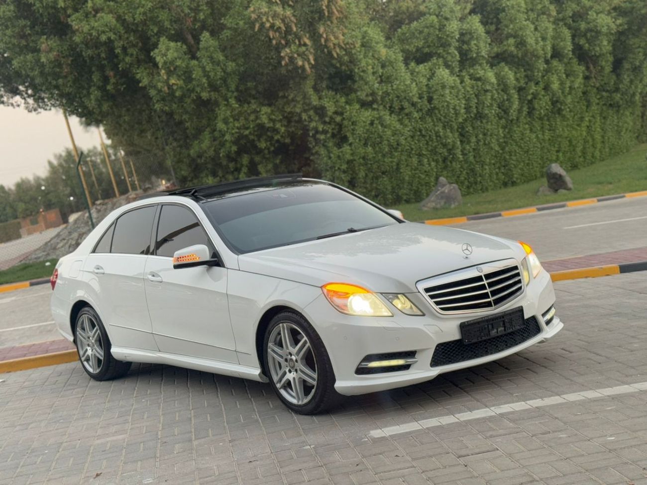 مرسيدس بنز E300 Mercedes E300 2013 Gcc full option no 1 clean