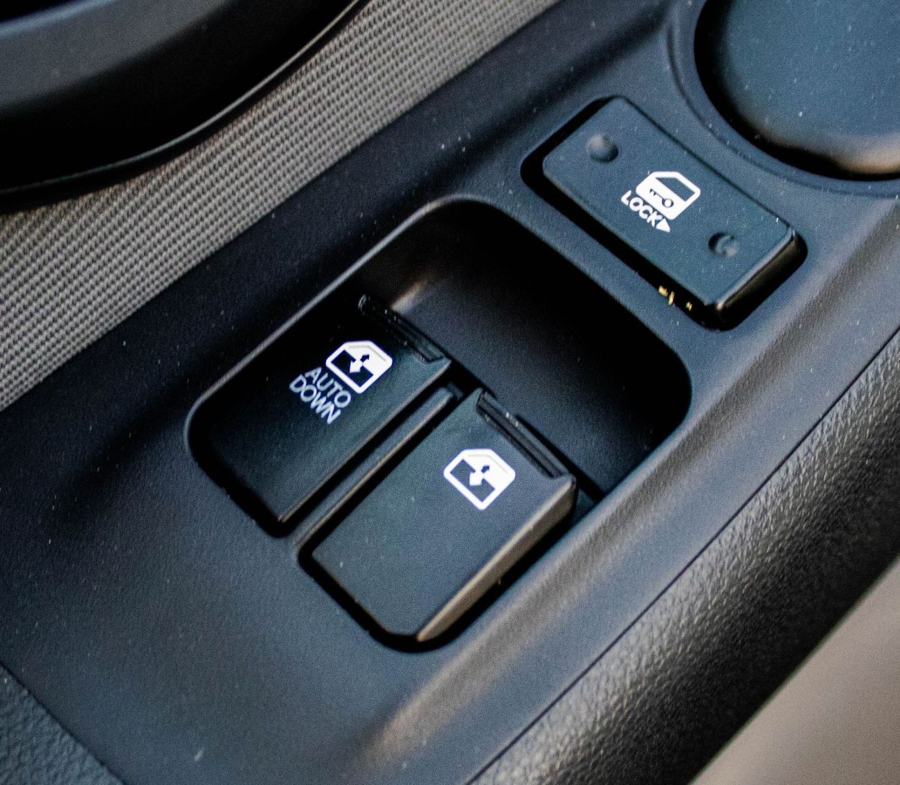 Hyundai H-1 2021 Hyundai H1 Mid (TQ), 4dr Van, 2.4L 4cyl Petrol, Automatic, Rear Wheel Drive