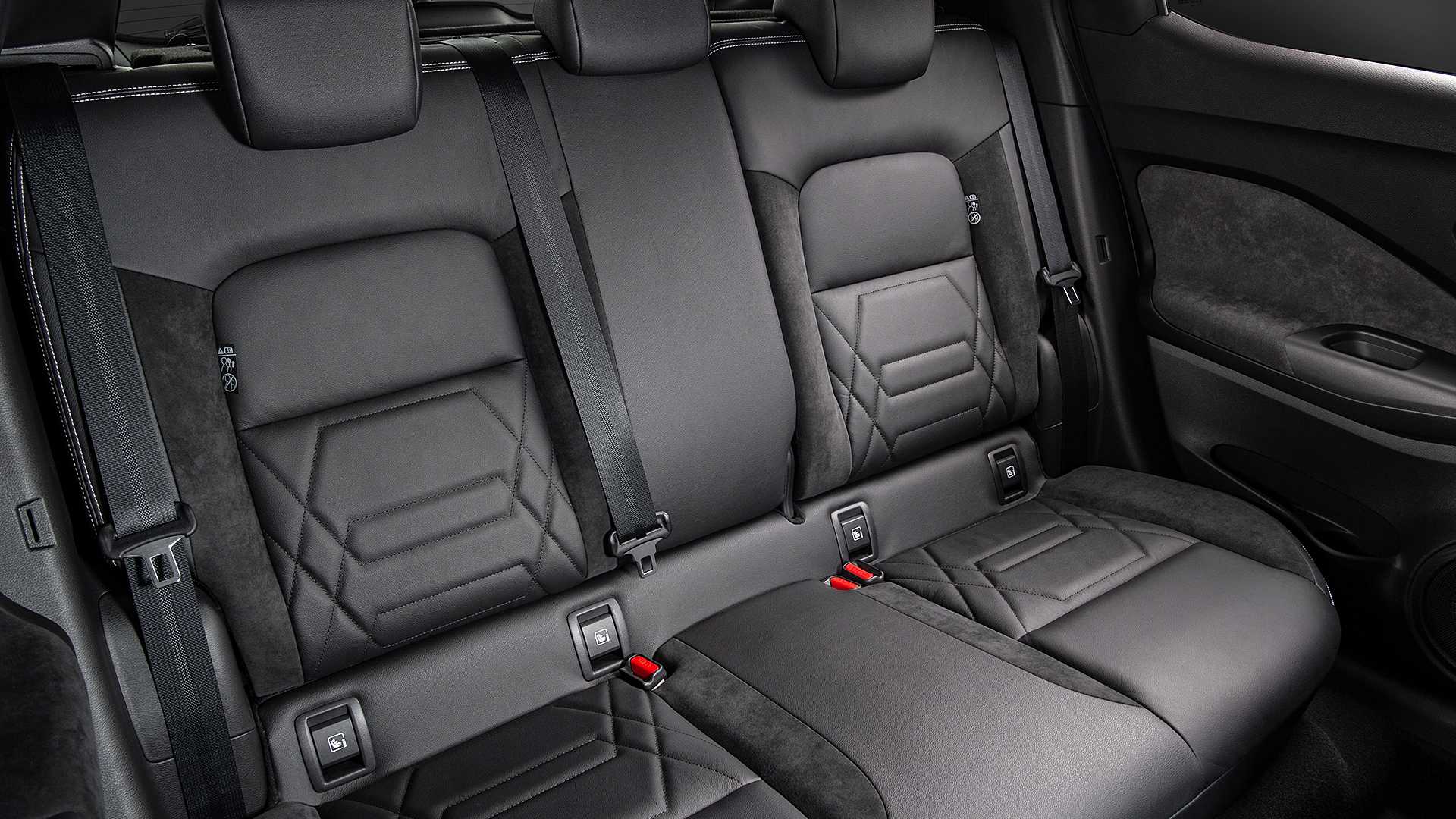 Nissan Juke interior - Rear Seats