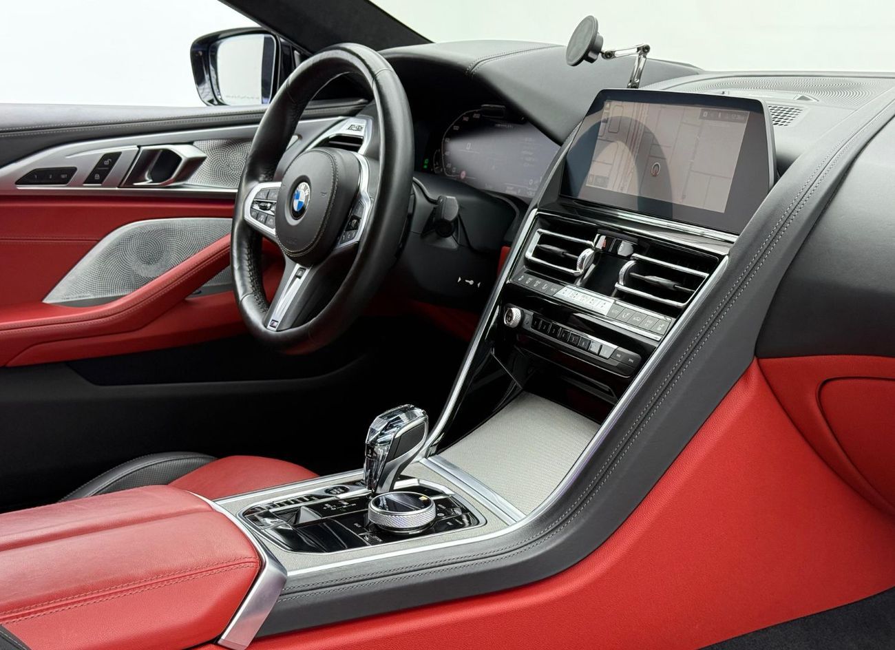 بي أم دبليو M850i 2019 BMW M850i xDrive Individual Carbon Core, 1 Year Warranty, FSH, GCC