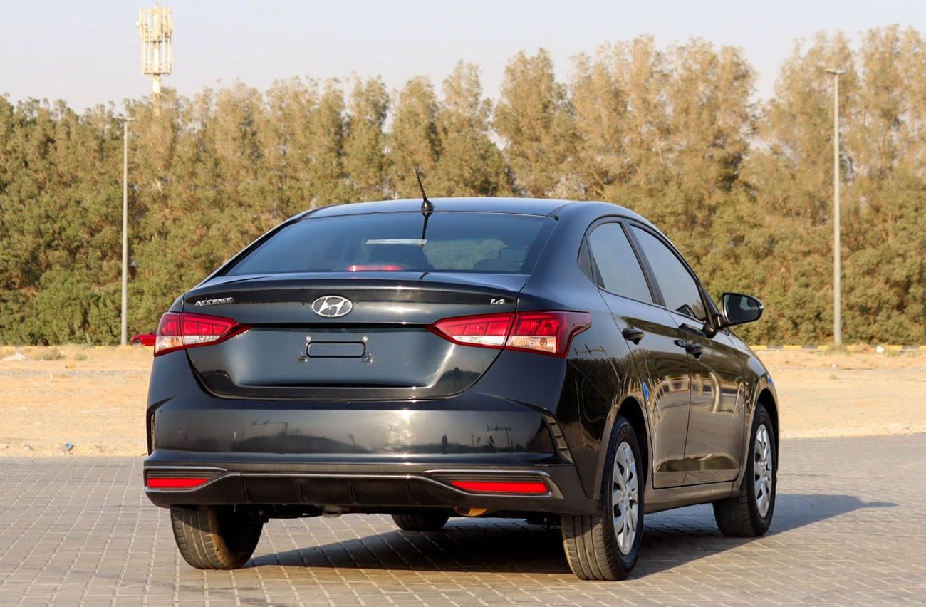 Hyundai Accent Base 1.6L (138 HP) Hyundai Accent 2022 GCC 1.6 L accident-free, in excellent condition, 658 P.M