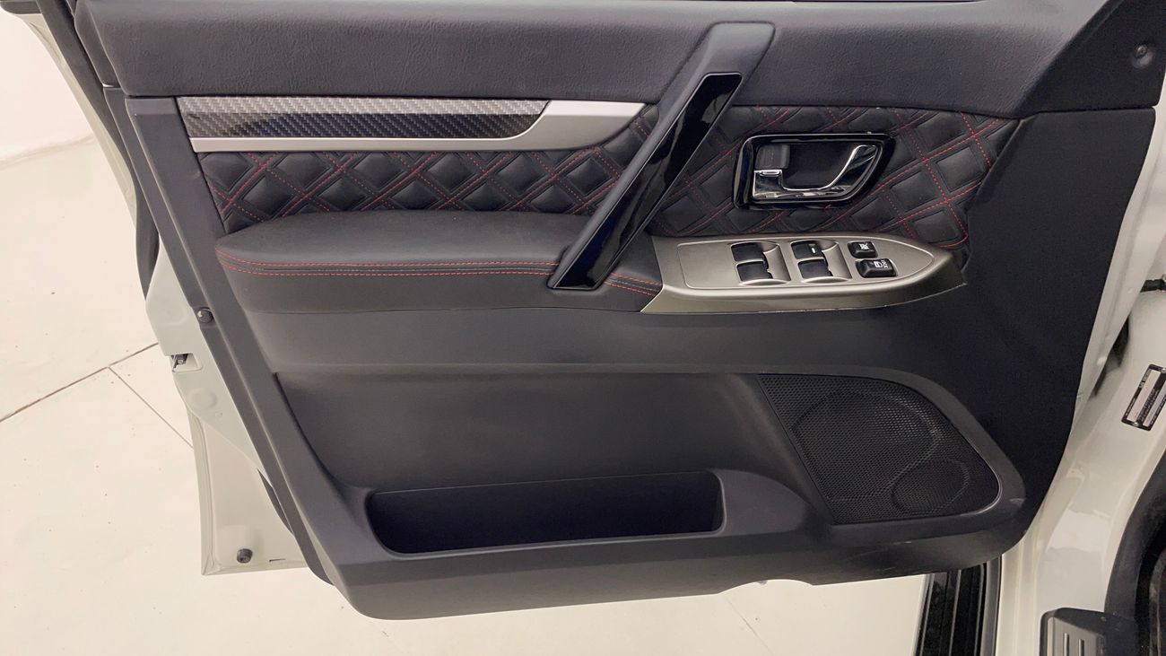 ميتسوبيشي باجيرو GLS HIGHLINE SIGNATURE EDITION 3.8 | بدون دفعة مقدمة | اختبار القيادة في المنزل