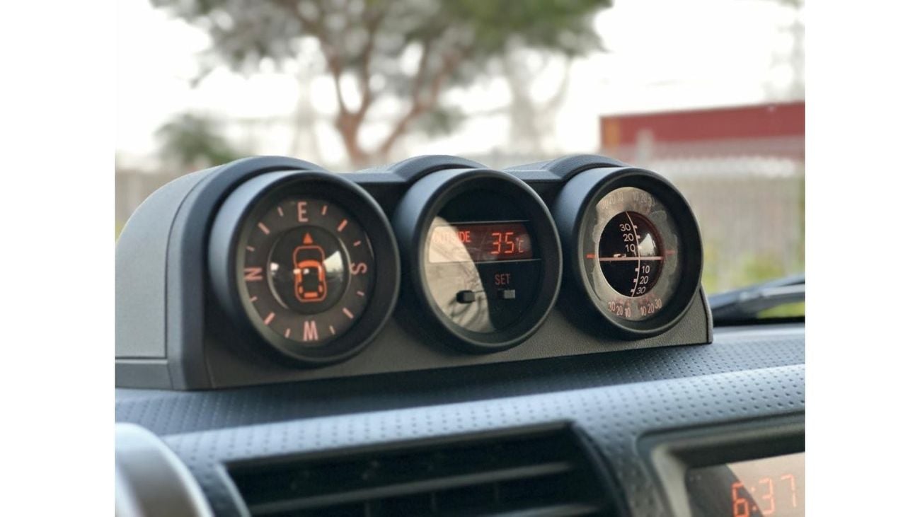 Toyota FJ Cruiser Toyota FJ cruiser 2023 KM 15000 GCC SPECS NO ACCIDENT OR PAINT WARRANTY + SERVICE FROM AGENCY