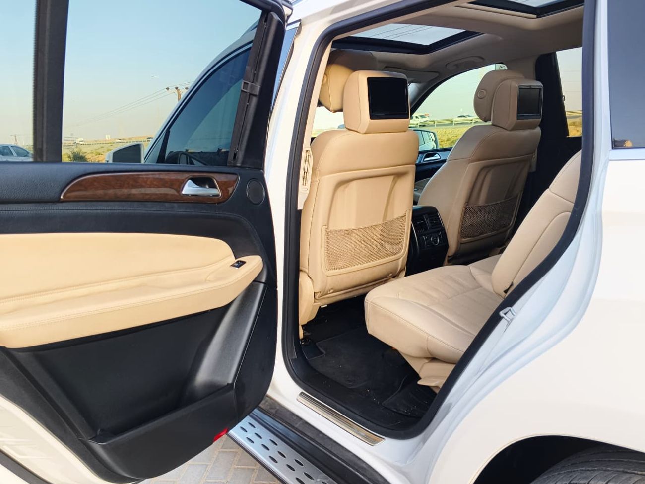 مرسيدس بنز GLS 450 very clean car