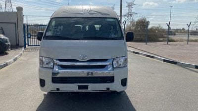 تويوتا هاياس هايس ديزل 2.5 سقف مرتفع