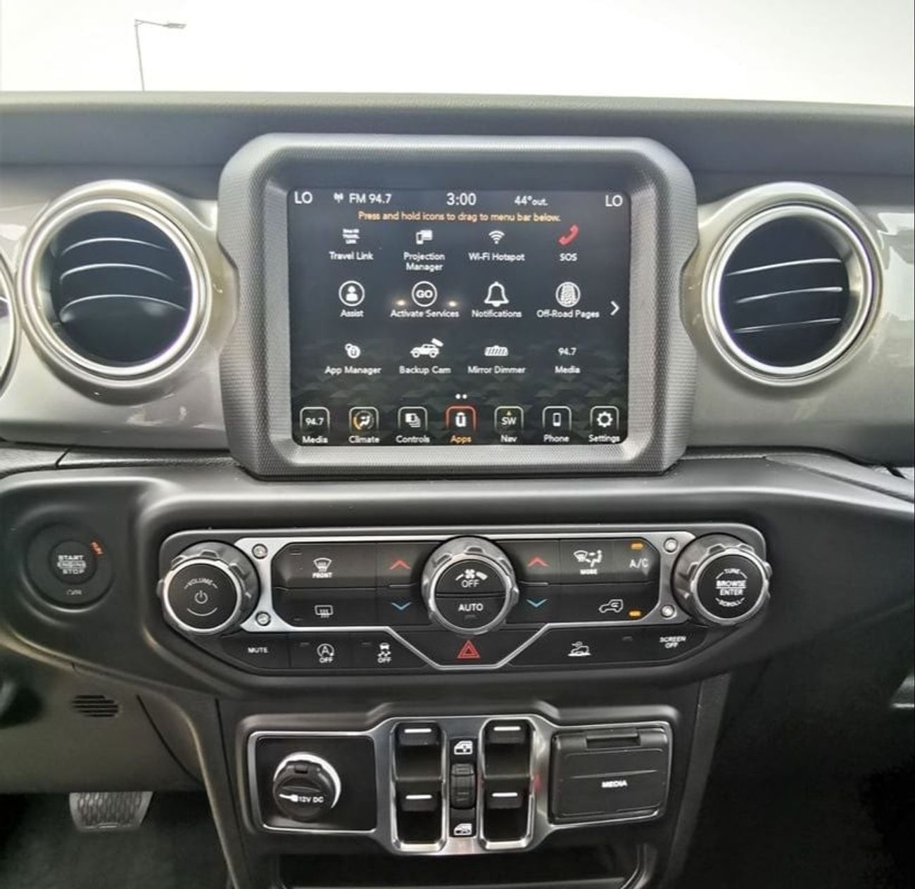 جيب جلادياتور Jeep Gladiator - 2022 - Maroon