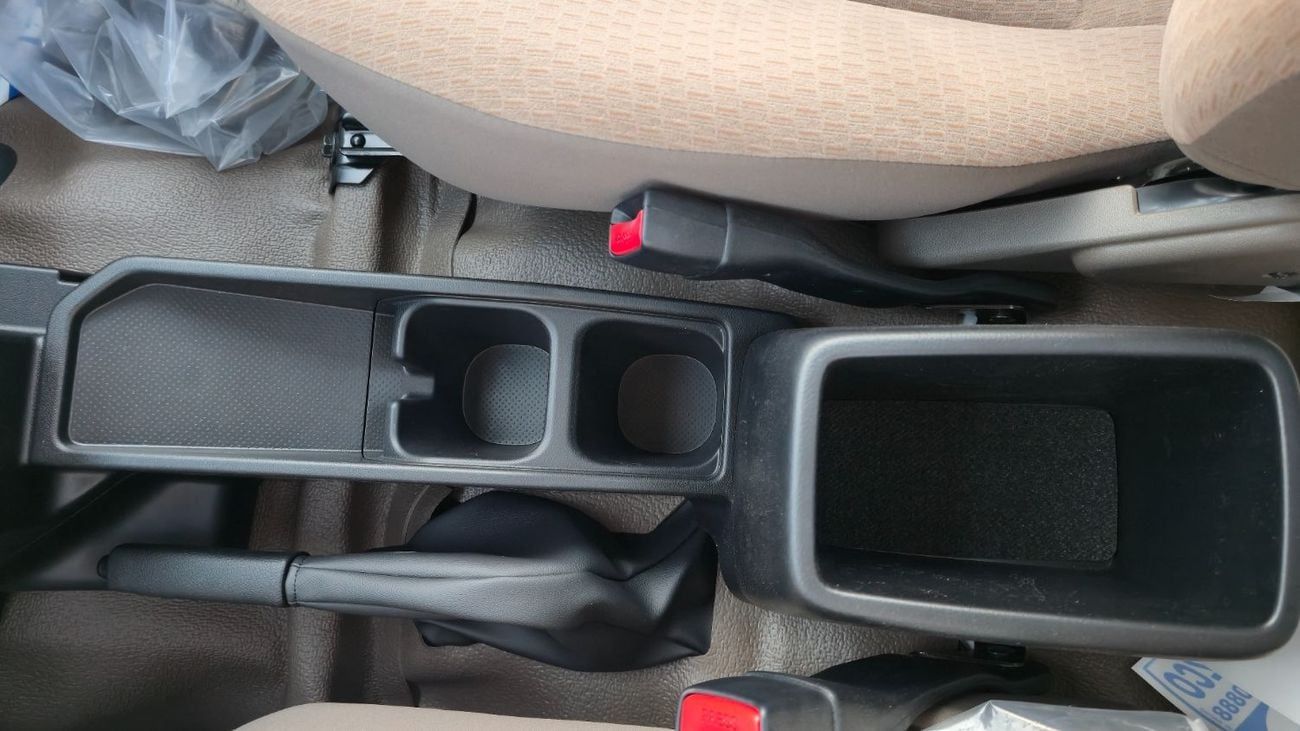 Toyota Land Cruiser Pick Up TOYOTA LC 79 S/C A/T 2.8L DSL MODEL YEAR 2025 WHITE(WITH DIFFIRENTIAL LOCK)