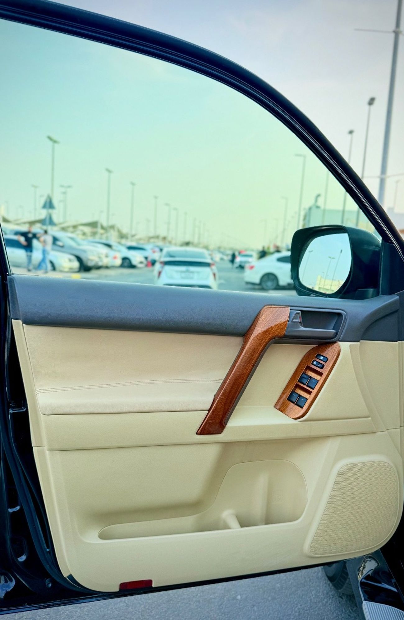 تويوتا برادو 2016 VXR Facelift To 2023 Shape LHD Full Option Top Of The Range Very Clean And Perfect Condition