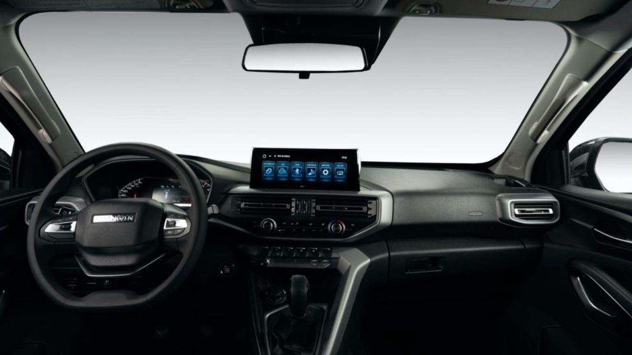 Changan Hunter interior - Cockpit