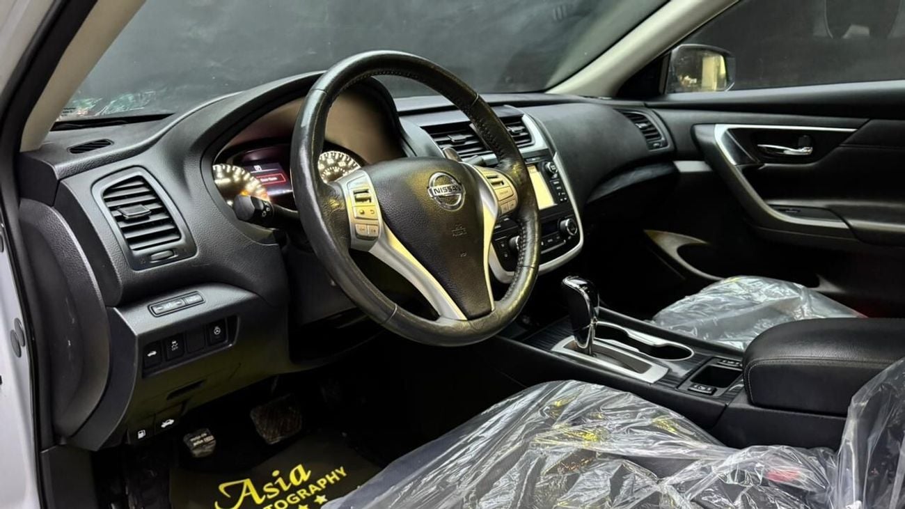 نيسان ألتيما