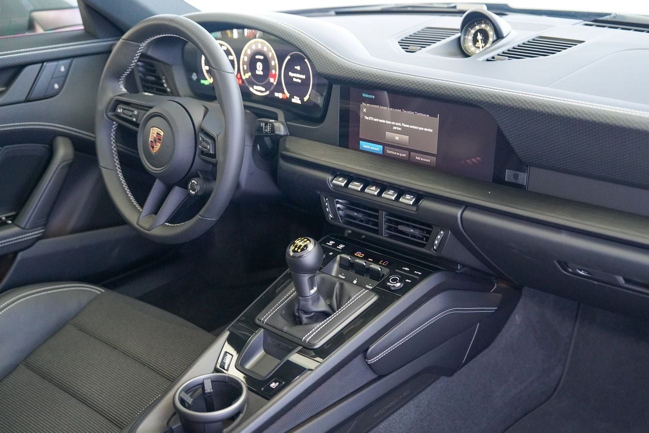 بورش 911 GT3 4.0L (505 HP) Touring Package