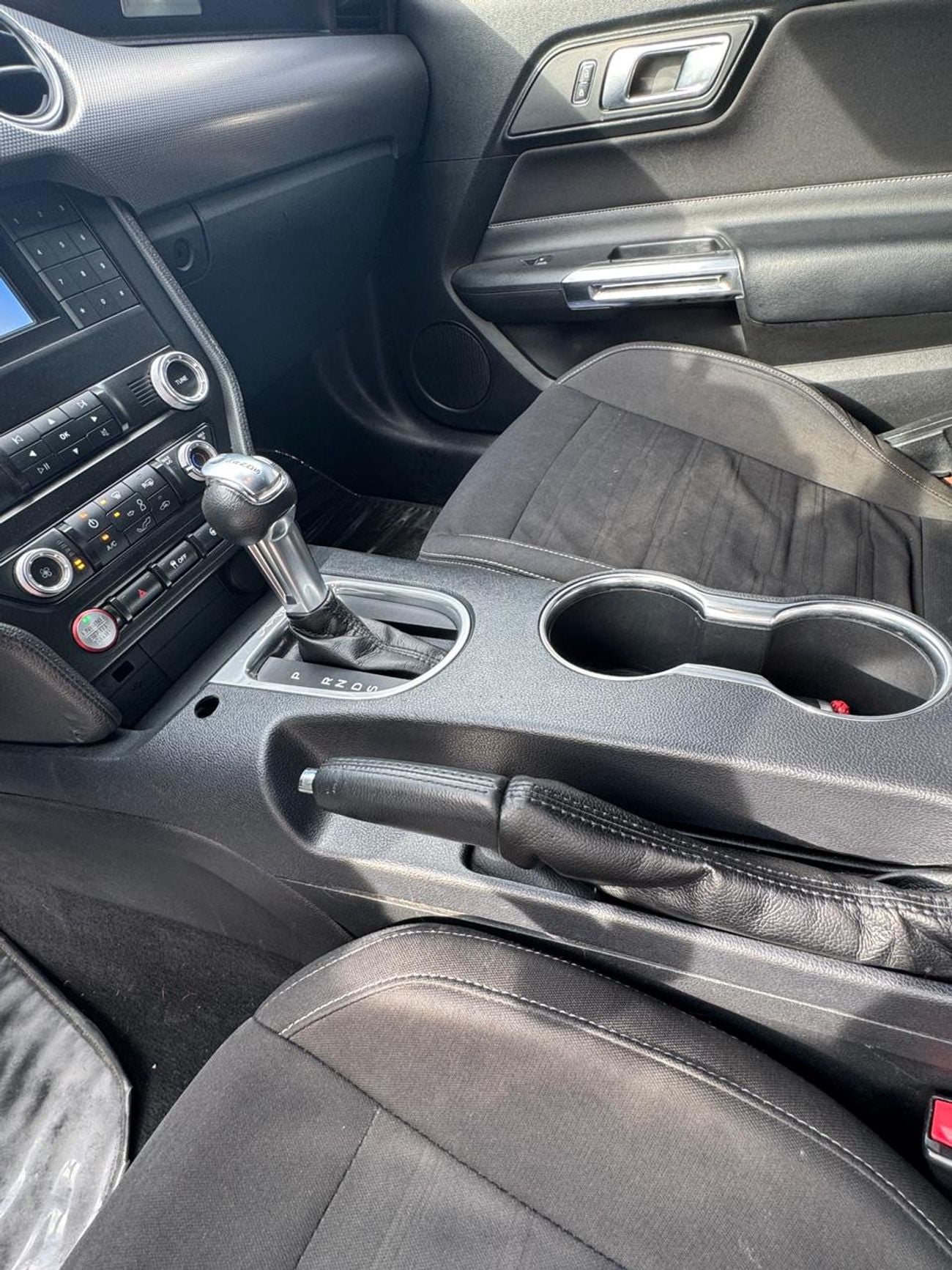 Ford Mustang GT Premium 5.0L V8