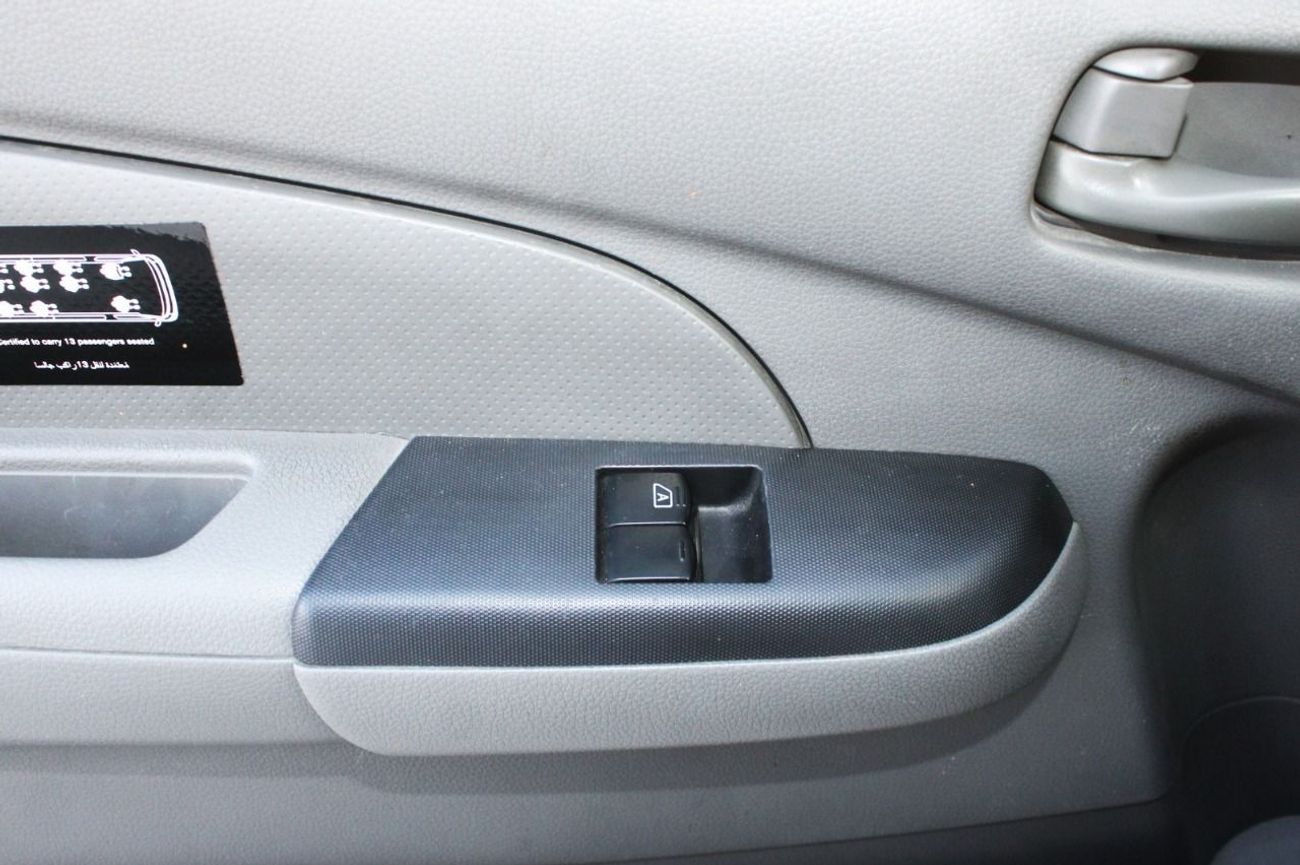 نيسان أورفان نيسان أورفان 2020 خليجى بدون حوادث محرك 2.5L عدد 13 مقعد بحاله ممتازه