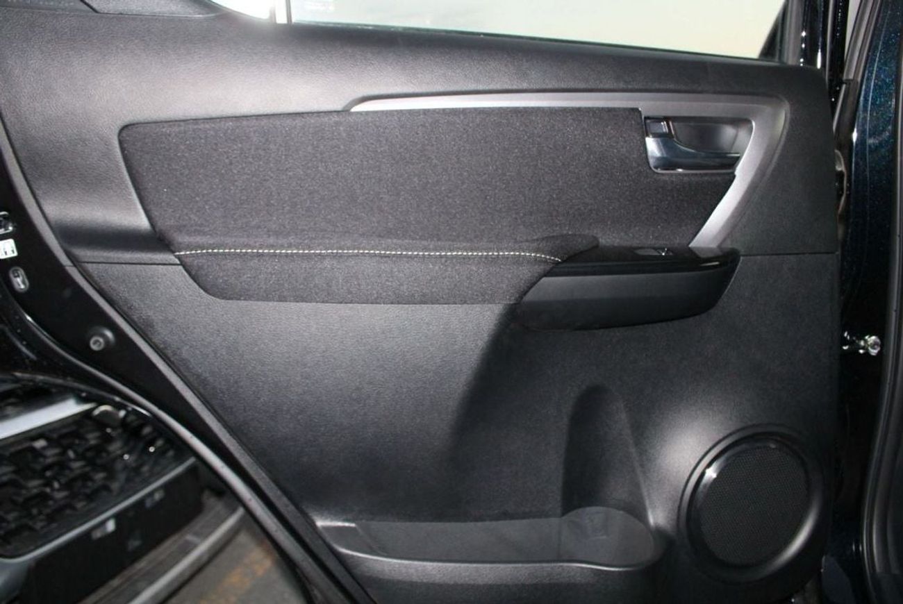 Toyota Fortuner FORTUNER 2.4 DSL MID OPTION AT 2025 MODEL