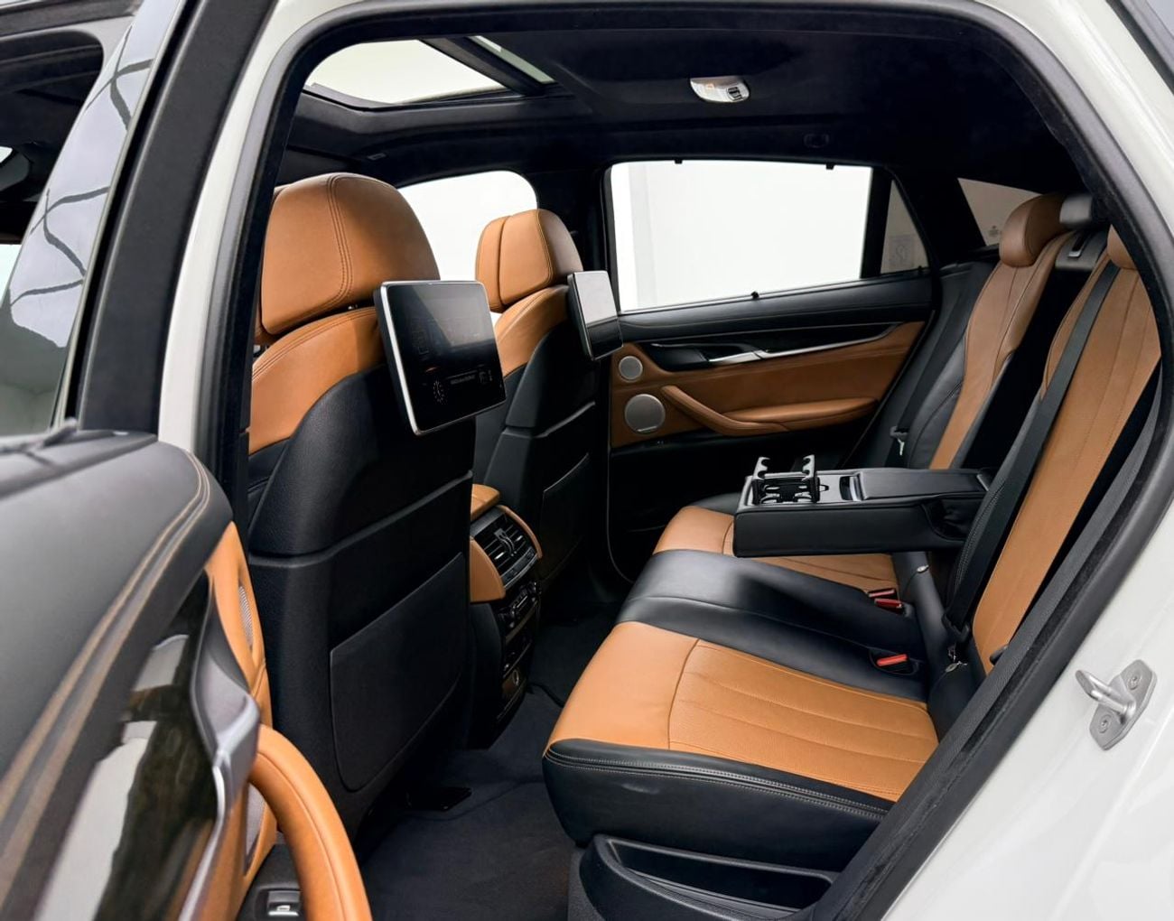BMW X6 50i M SPORT 2018 BMW X6 xDrive50i M-Sport, Full BMW Service History, Fully Loaded, Excellent Conditi