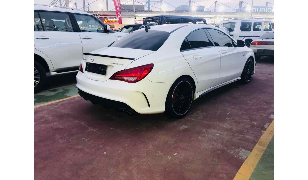 Mercedes-Benz CLA 45 AMG