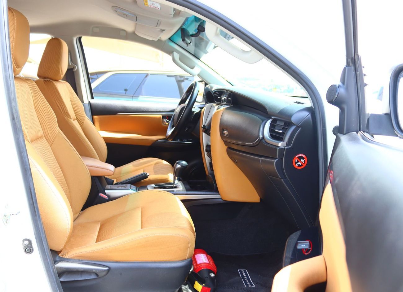 تويوتا فورتونر تيوتا فوتشنر موديل 2022خليجى بمحرك 4000  سى سى و6سلندر وممشى  KM 75000 بسعر 105000درهم