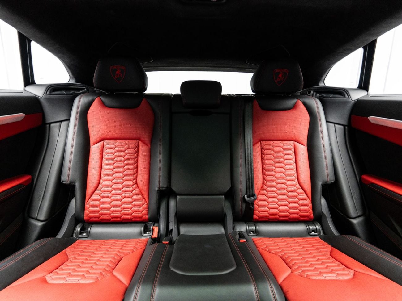 لامبورغيني اوروس STD, 2021 Lamborghini Urus, 4.0L TC V8, AWD, 650bhp, 8 Speed Automatic