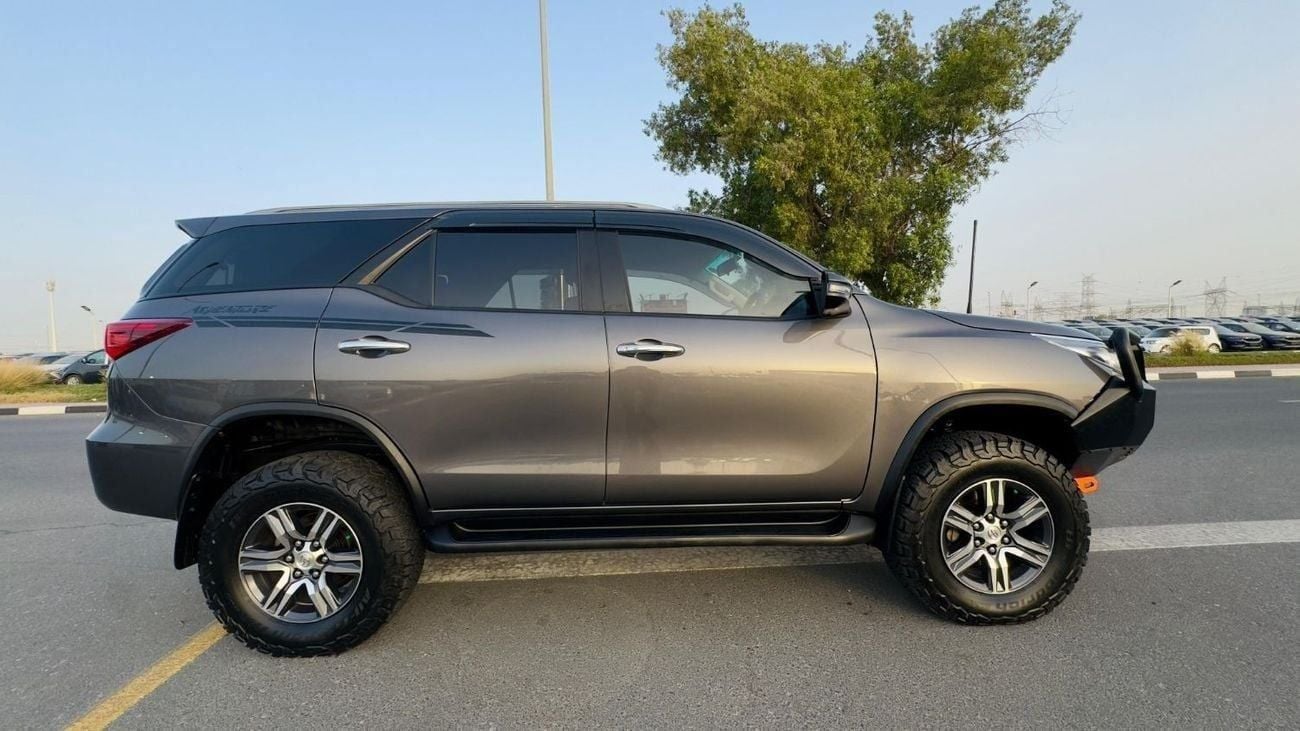 تويوتا فورتونر PREMIUM CONDITION | 2.8L DIESEL ENGINE | RHD |