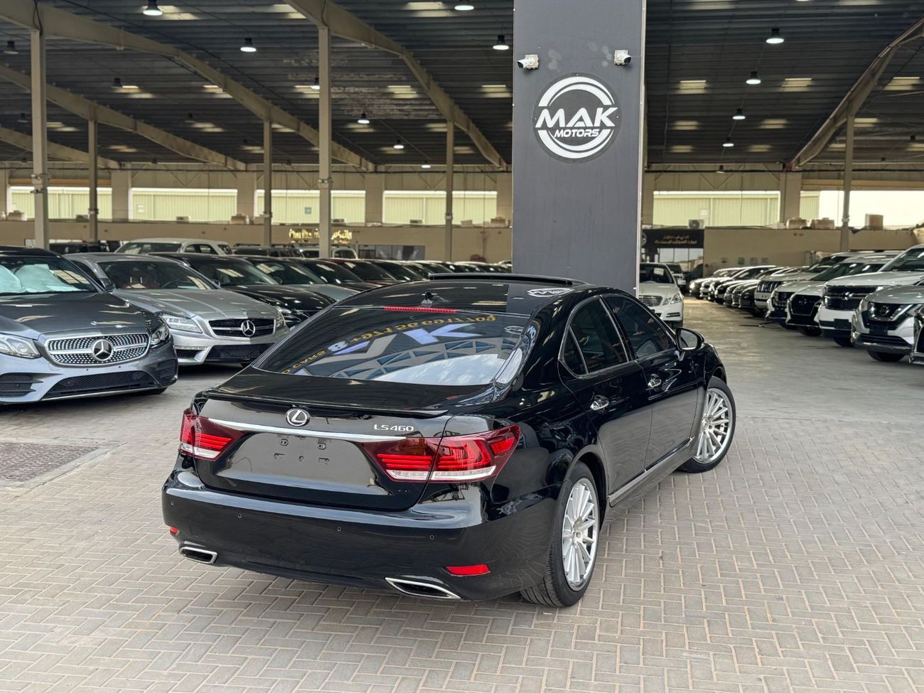 Lexus LS460 V8 4.6L / TRIPLE XENON LIGHTS / COOLING AND HEATING SEATS / SOFT CLOSE DOORS / IN PERFECT CONDITION