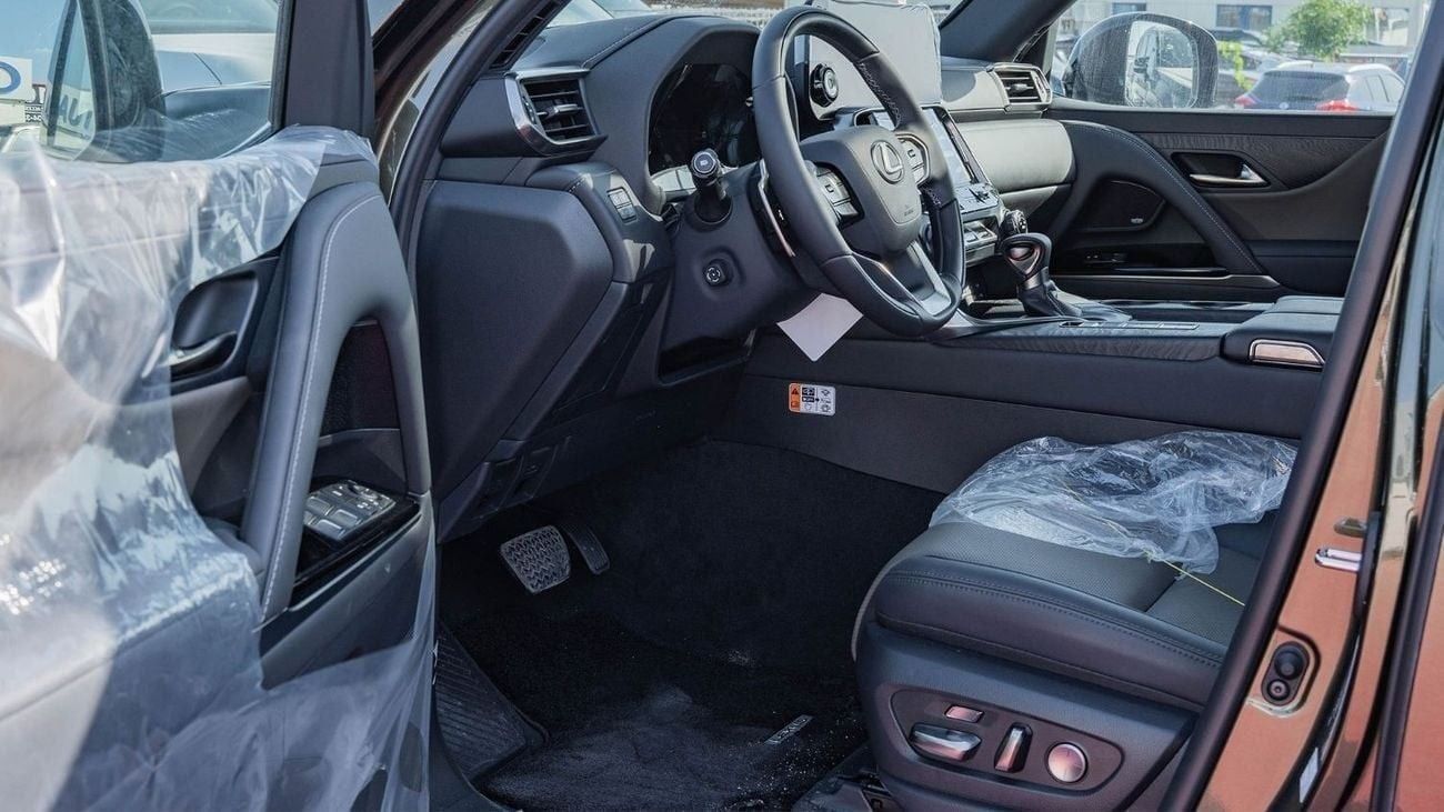 Lexus LX 600 2025 Lexus LX600 Over-Trail 3.5L AT Petrol (Green)