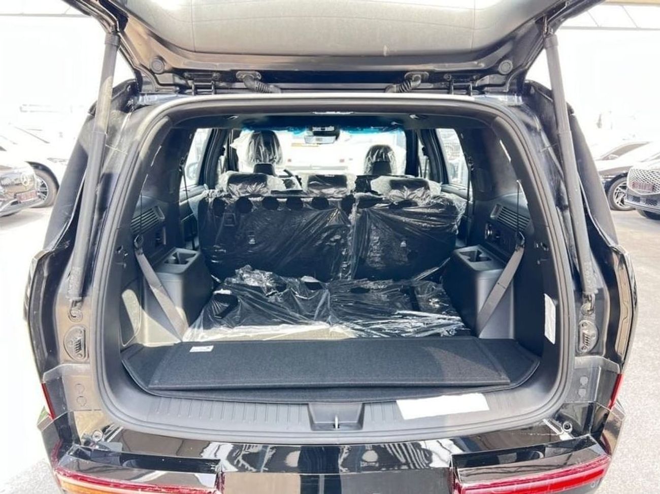 Hyundai Santa Fe Hyundai SantaFe Calligraphy 2.5L Turbo 2024 Model 7 Seats