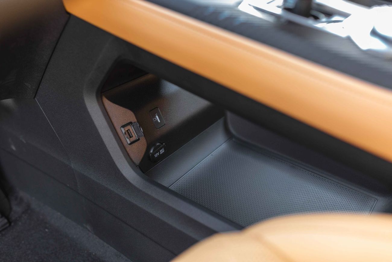 Changan Uni K CHANGAN UNI-K 2025 – 2.0L Turbo, AWD, Petrol ( White ) FOR EXPORT ONLY