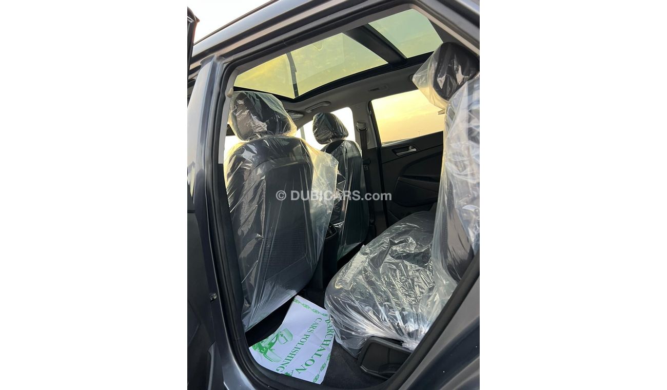 هيونداي توسون GLS هيونداي توسان موديل 2017 وارد أمريكي فول ابشن كامله بانوراما ماشيه 33000 الف ميل 1600 سي سي