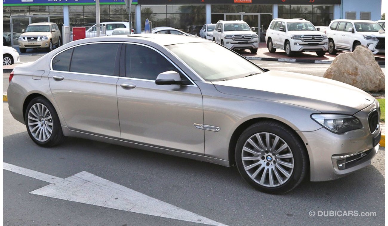 BMW 730Li (2014 | Gcc Specs)