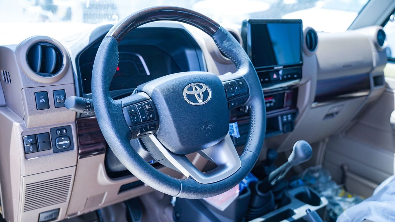 تويوتا لاند كروزر بيك آب