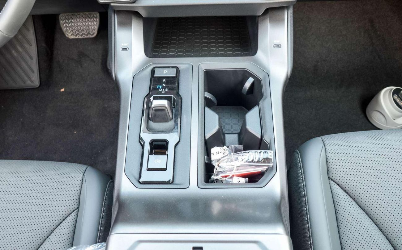 تويوتا راف ٤ VXR HEV 2.5L AWD SUV 2026